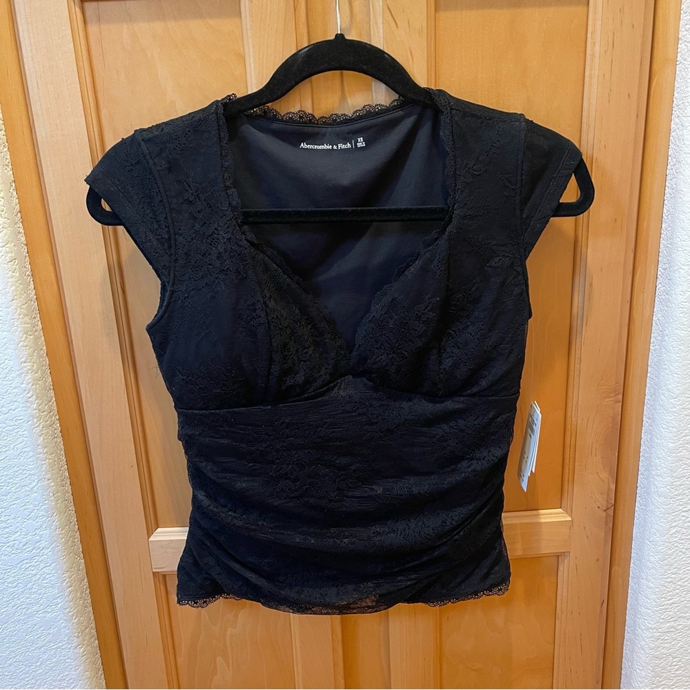 Abercrombie Black Bra Free lace top Size XS brand new with tags